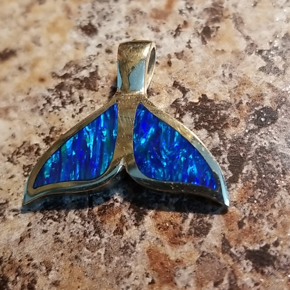 Jewelry - 14kt Opal Whale Tail Pendant